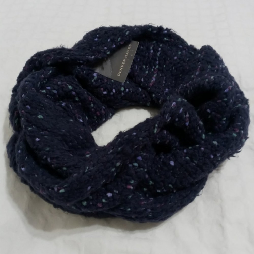 Denver Hayes Soft Knitted Infinity Scarf -No Stains Or Wear